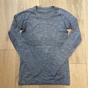 Lululemon Gray Swiftly Tech Long Sleeve Size 8